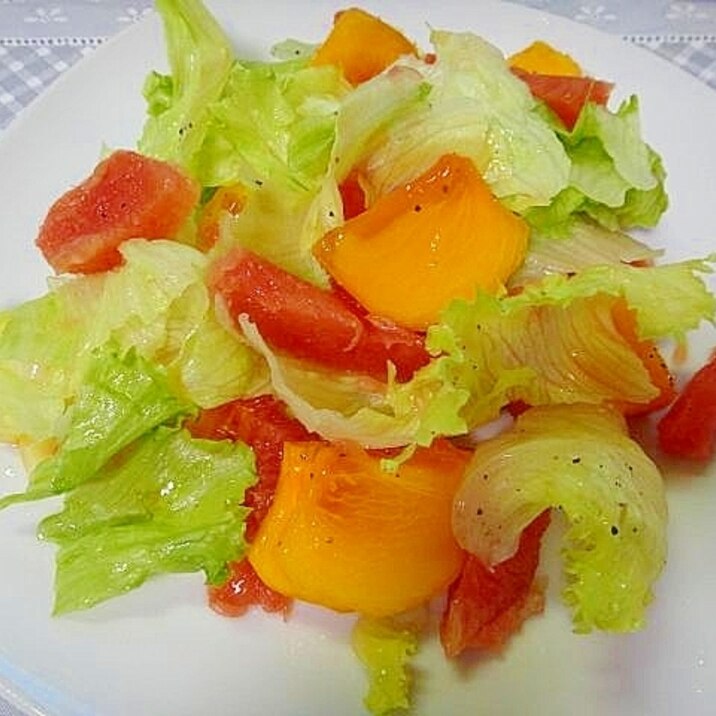 グレープフルーツと柿レタスのサラダ
